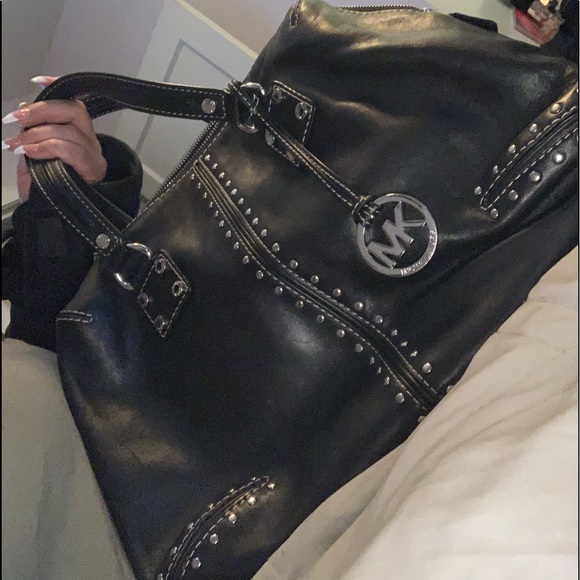 Purse - Picture 2 of 3